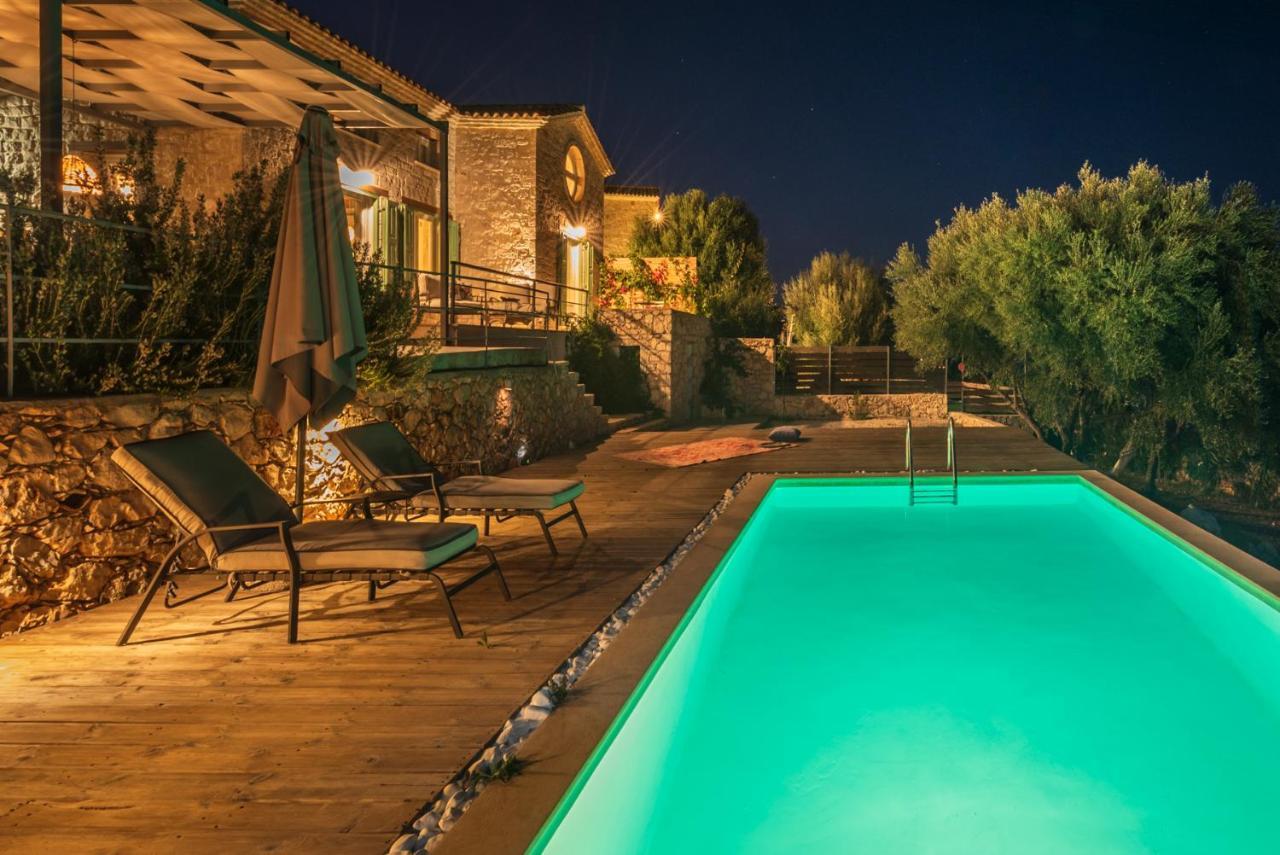 Yiameli Villas With Private Pool Skinaria ภายนอก รูปภาพ